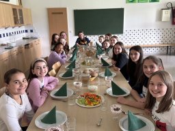 2024-25 &raquo; Gesunde Jause mit den Buddies – Ein besonderes Miteinander